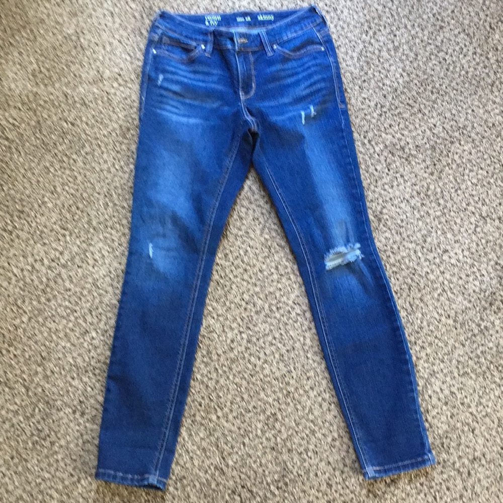 CROWN & IVY skinny jeans / destroyed / size‎ 2
